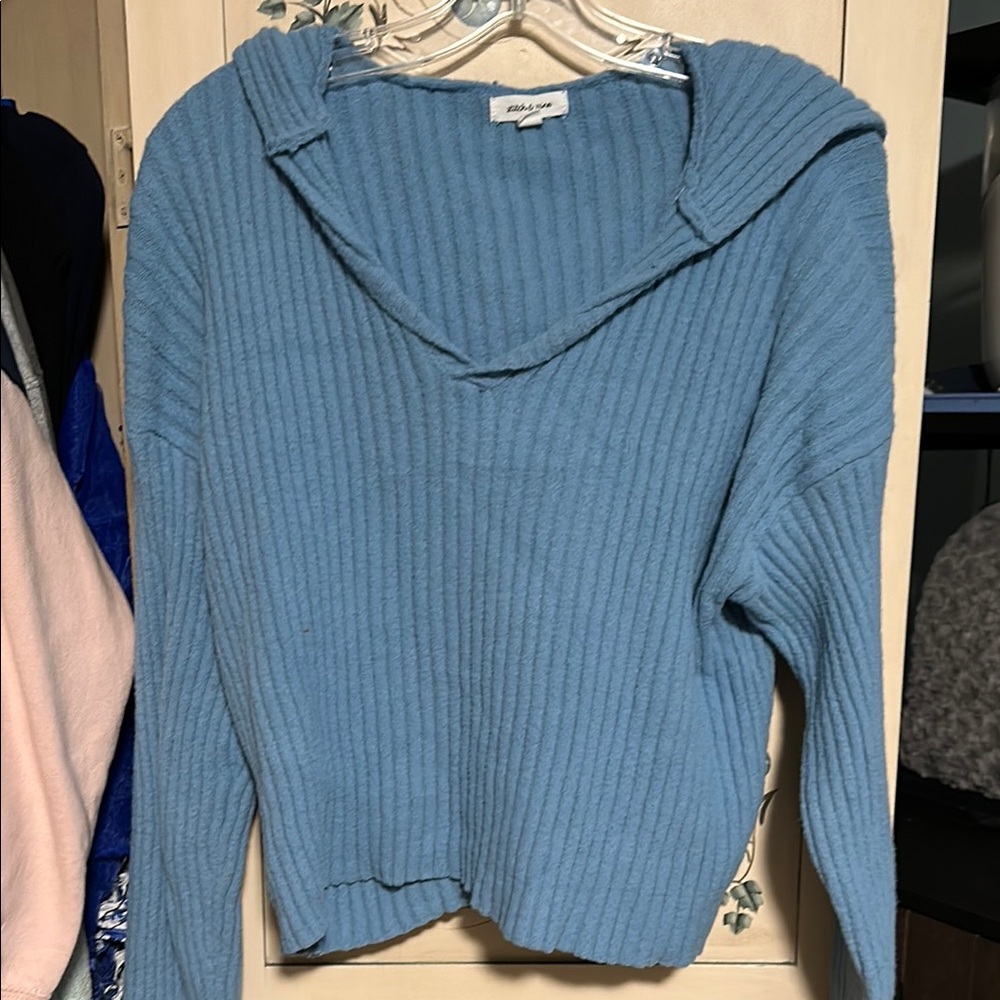 Blue V-Neck Sweater with Ribbed Knit